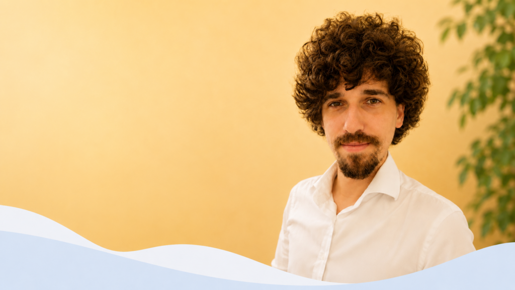 Luca Cavalieri, educatore e tutor a Genova